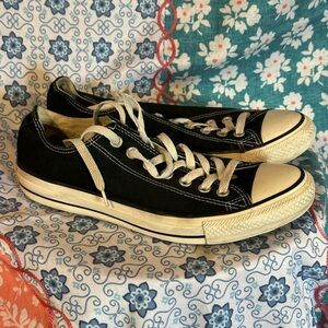 Converse Black and White Unisex Sneakers